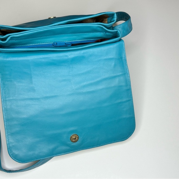 Woodward and Lothrop Turquoise Leather Handbag - Picture 12 of 13